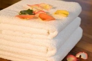 KHĂN 9T trắng 825 - 70Gr (FFD02)